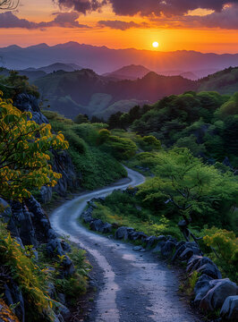 夕陽下的美麗鄉(xiāng)村公路