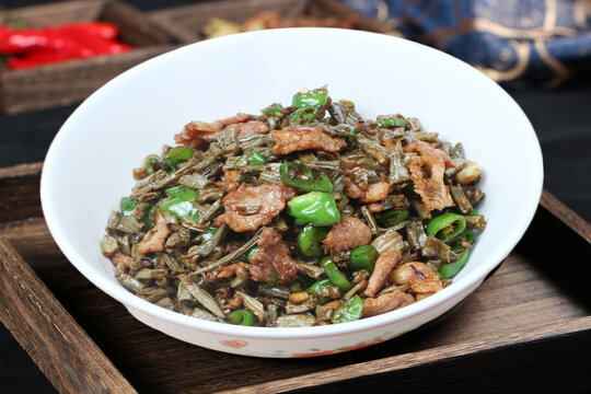 青椒撲豆角飯
