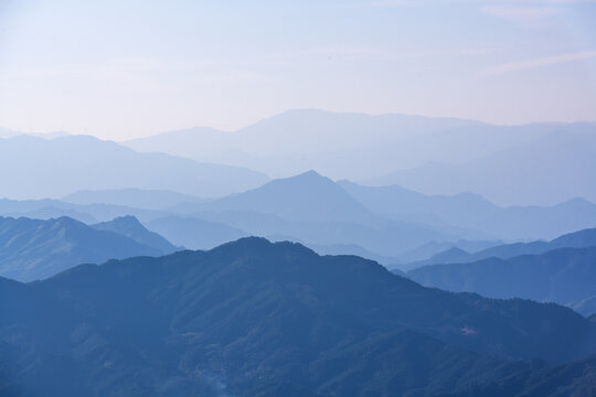 水墨群山遠山