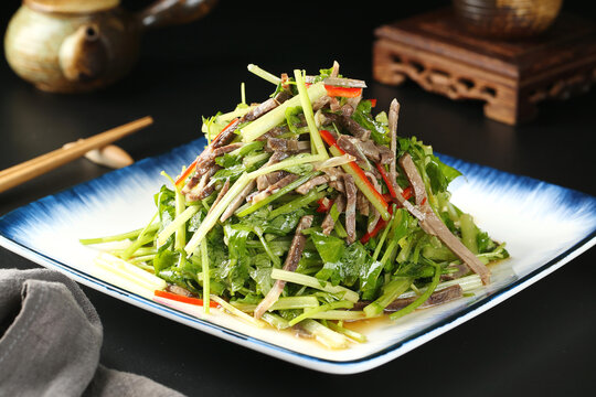 芹香牛肉
