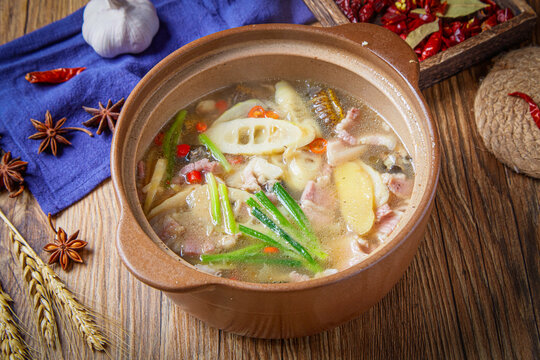 竹筍老鴨湯
