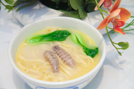 皮皮蝦手搟面