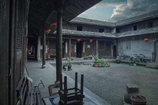 臺州仙居高遷古村四合院