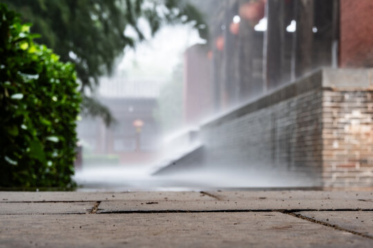 下雨天的飛云樓木塔山西古建筑