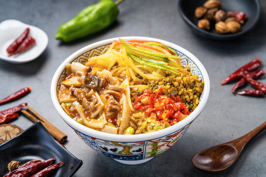 火爆腰花拌飯