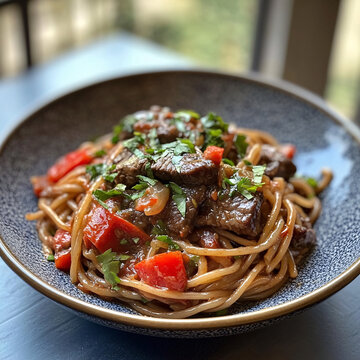 香濃意面黑椒小牛肉