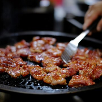 鐵板烤肉烤五花肉