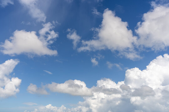 夏日晴空