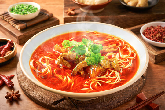 香辣肥腸面