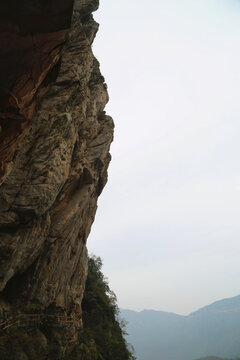 險(xiǎn)峻的嵩山