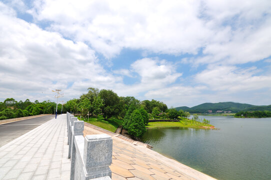 鳳凰湖水庫(kù)