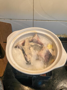 滋補玉米黑魚湯