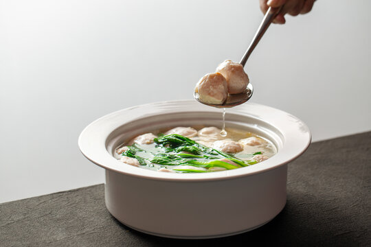青菜鲅魚丸
