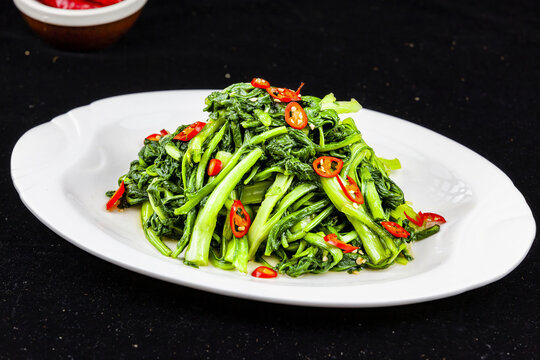 清炒茼蒿