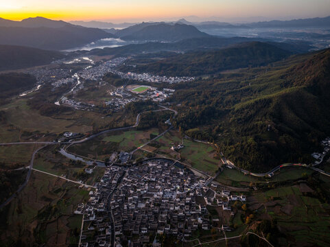 安徽皖南古村落初冬景如畫