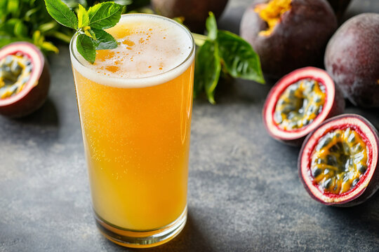 滿杯百香果飲品高清圖