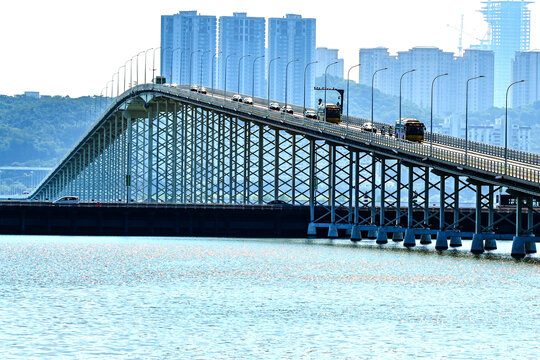 澳門嘉樂庇總督大橋