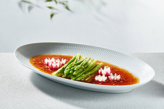 松茸菌浸蘆筍