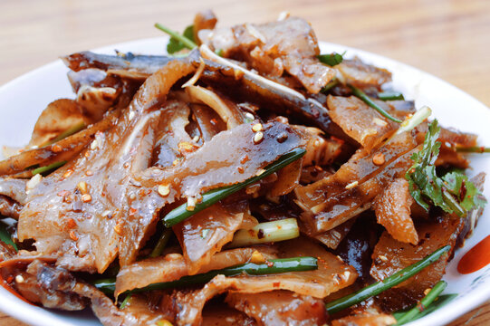 涼拌豬頭肉