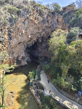 建水燕子洞