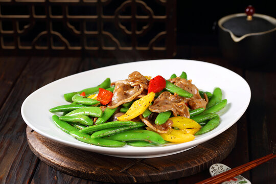 黑椒牛柳荷蘭豆炒牛舌