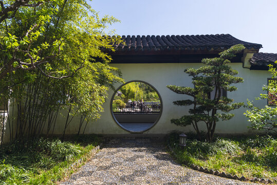 月亮門(mén)