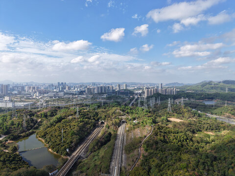 深圳光明鐵路線城市遠郊風光與交通景觀