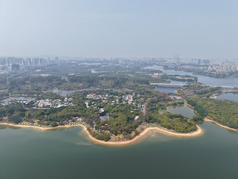 東莞松山湖城市中的湖島風光俯瞰