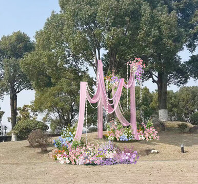 戶外粉色浪漫花卉裝飾場(chǎng)景