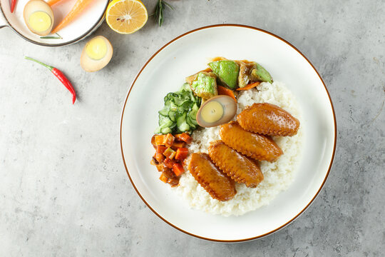 雞翅飯
