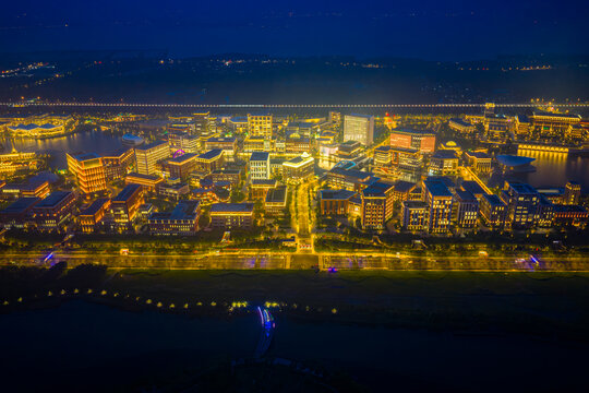 華為練秋湖研發中心夜景
