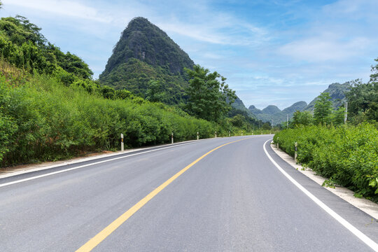 山間公路