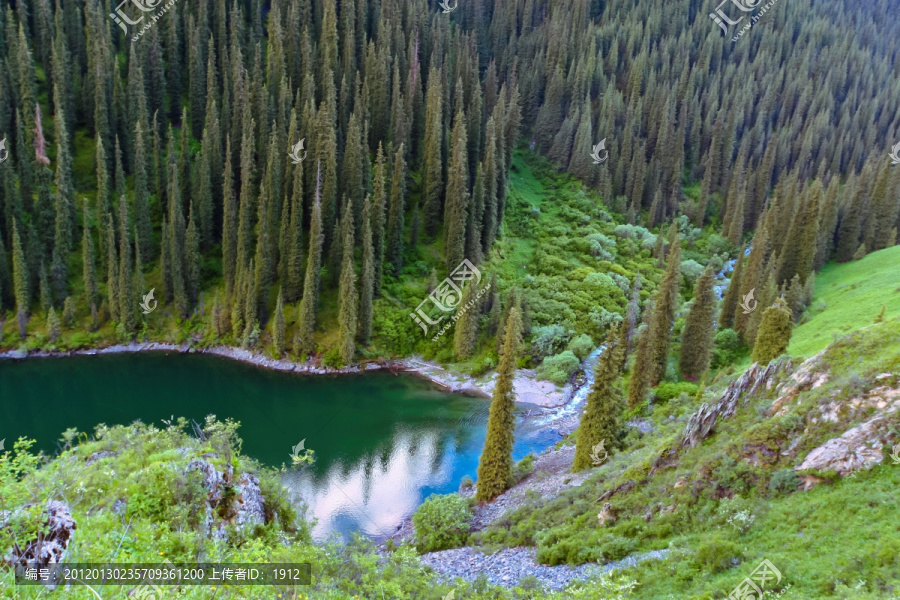 高山湖