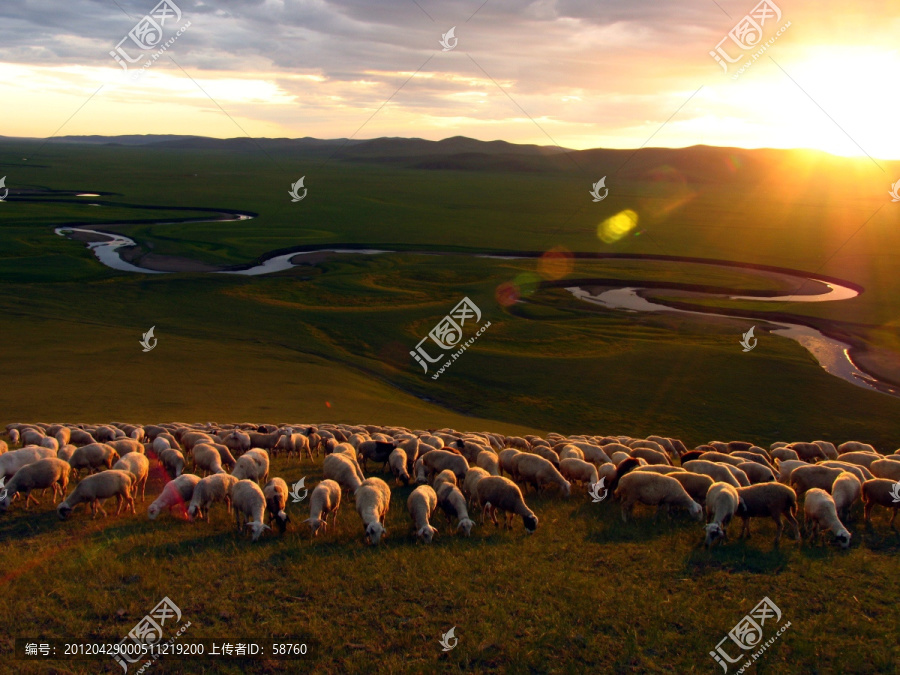 夕阳下的莫日根河