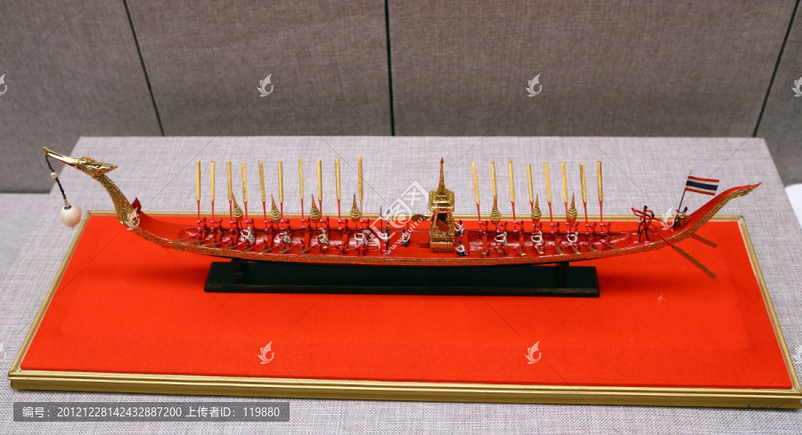 泰国金漆龙舟模型
