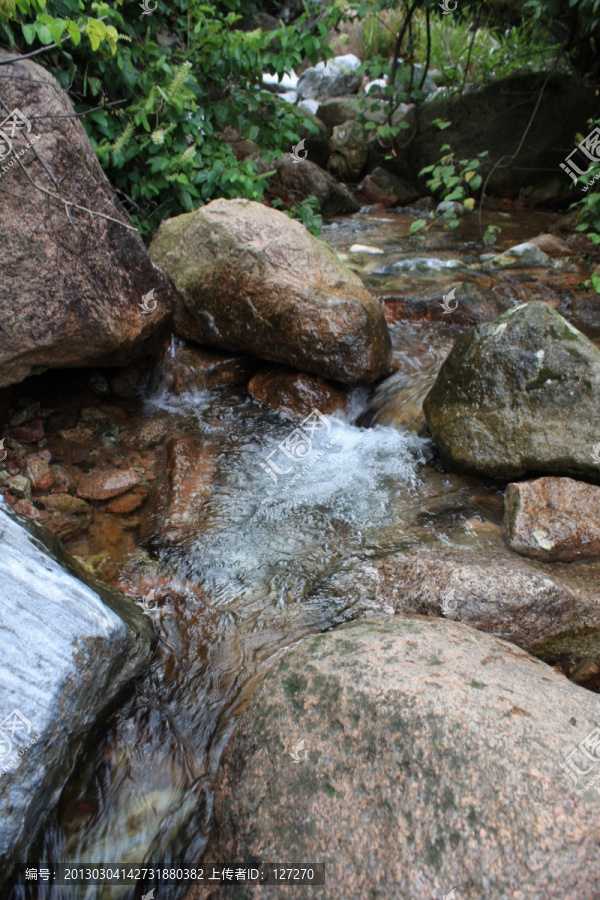 山泉,泉水,温泉