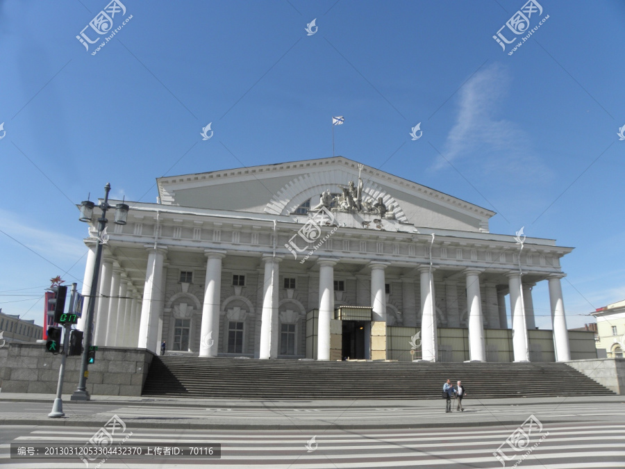 圣彼得堡证券交易所和海军博物馆