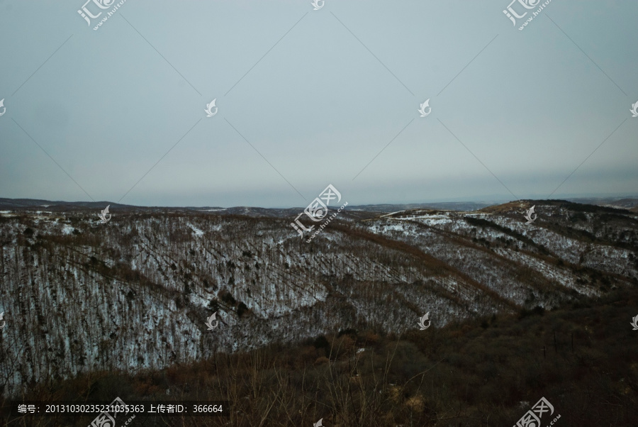 高原雪景