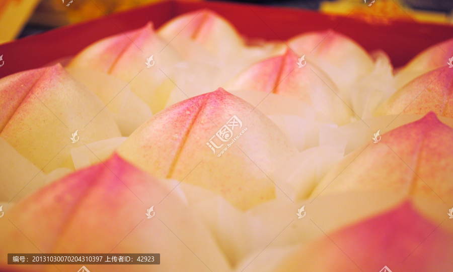 桃形糕點
