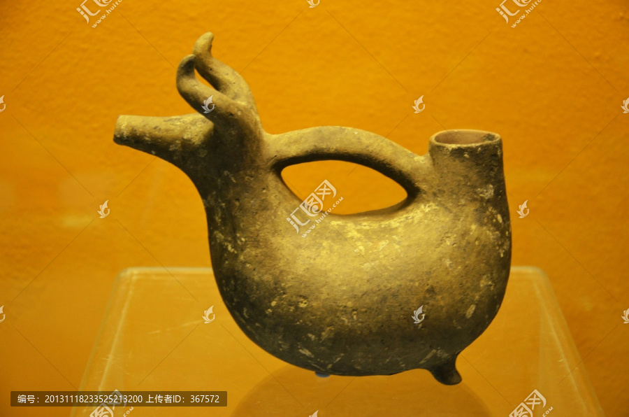 阿斯克斯陶牛首壶,罗马文物