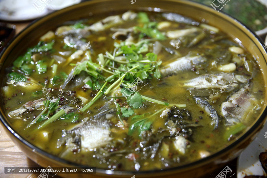酸菜鯽魚(yú)