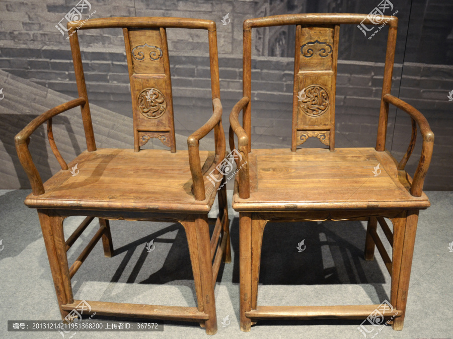 椿木螭龙纹南官帽椅,古代家具