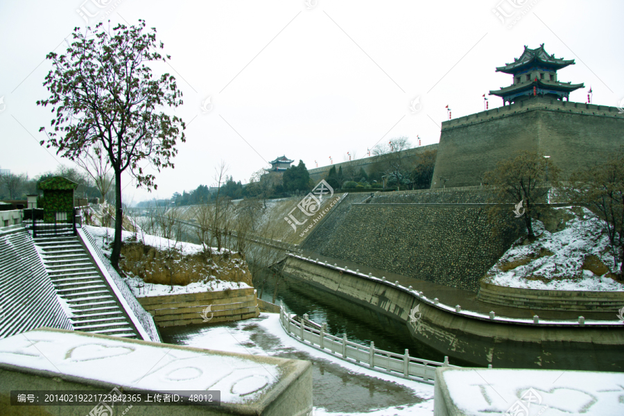 西安明城墙雪中景色