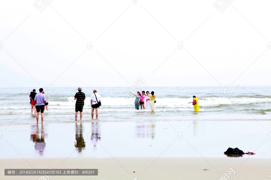 广西北海银滩的游客