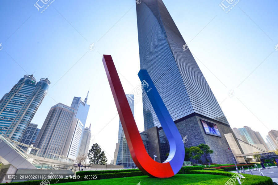 上海环球金融中心U型磁铁雕塑
