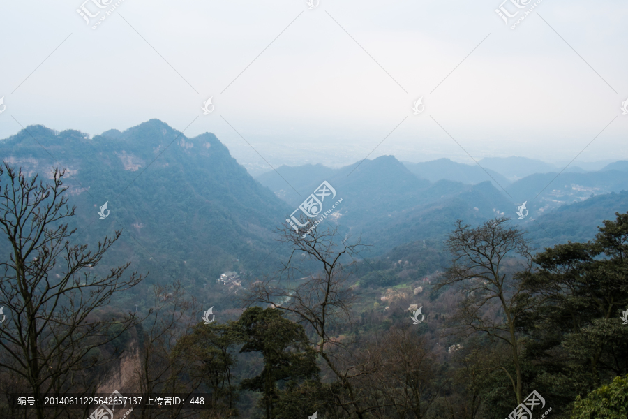 青城山