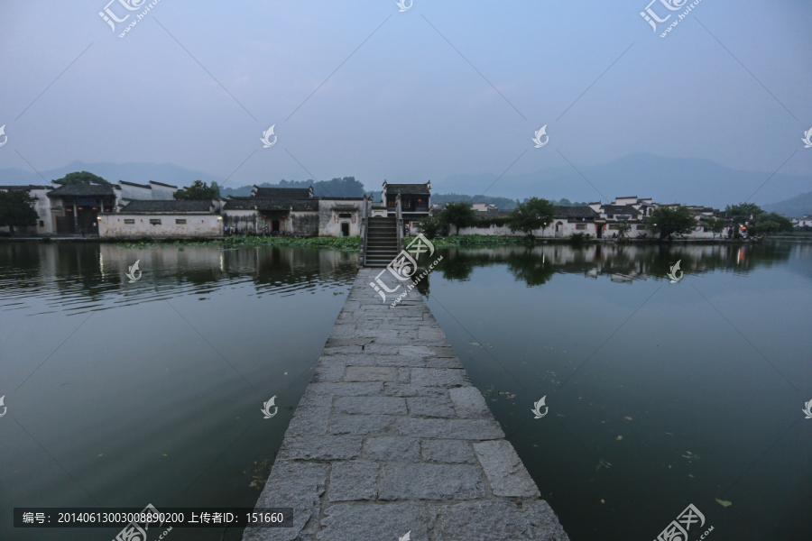 夜晚的安徽宏村