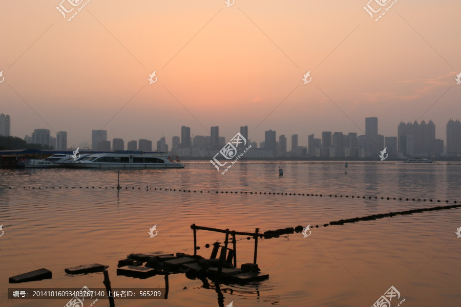 沙湖日落景色