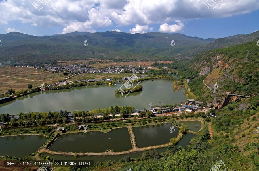 丽江观音峡水塘峡谷风景