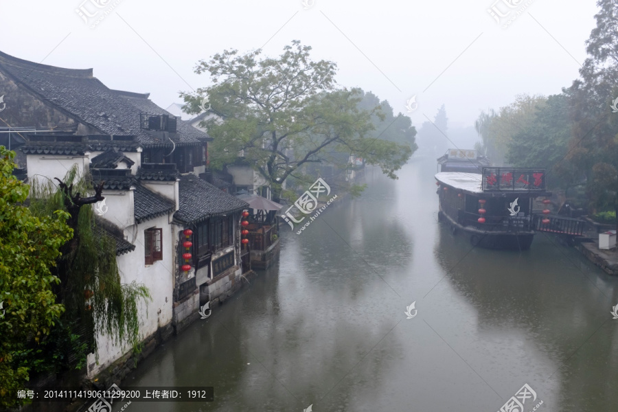 烟雨西塘